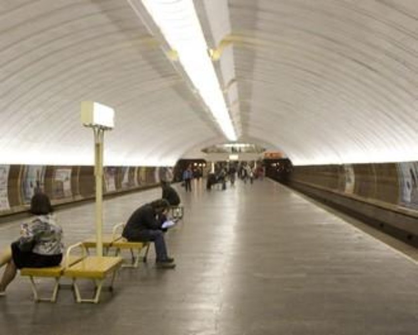 Сегодня на станции метро "Осокорки" заработает второй вестибюль