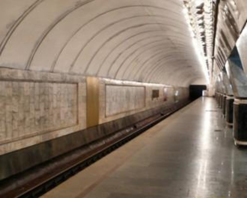 В Киеве в час пик сломался поезд метро, "зеленая" ветка стояла больше 10 минут