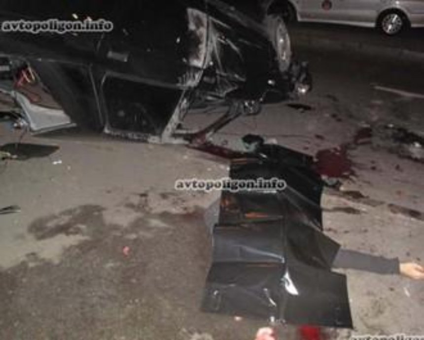 В Киеве на бульваре Лепсе опрокинулся ВАЗ-Богдан - погиб водитель.