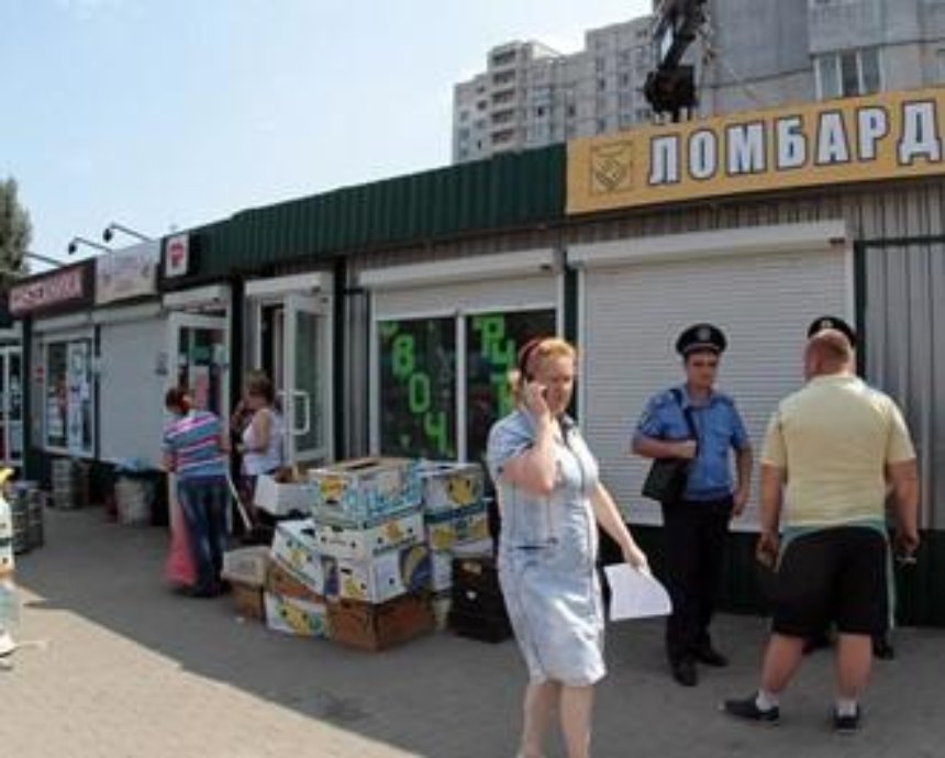 В Киевсовете рассказали, кто "крышует" часть незаконных МАФов