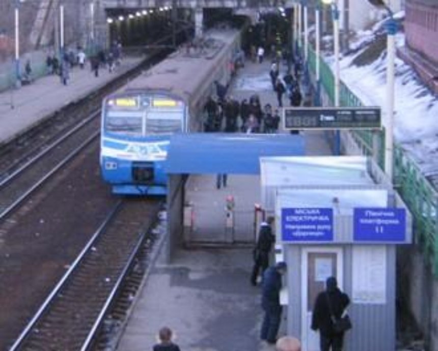 В Киеве увеличат стоимость проезда в электричке и трамвае