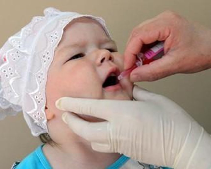 В Киеве начали работать мобильные бригады по вакцинации детей от полиомиелита