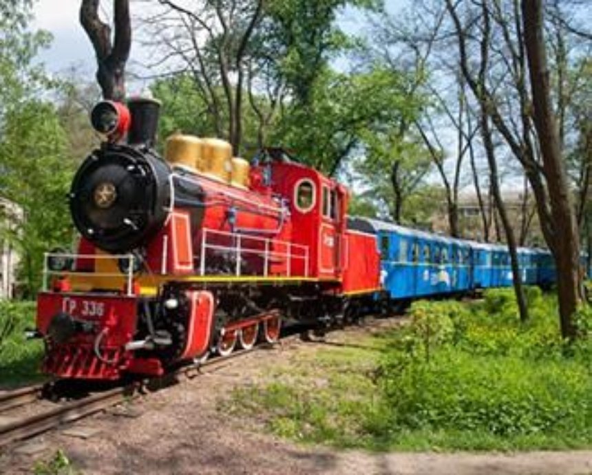Киевлян напугал демонтаж детской железной дороги на Сырце