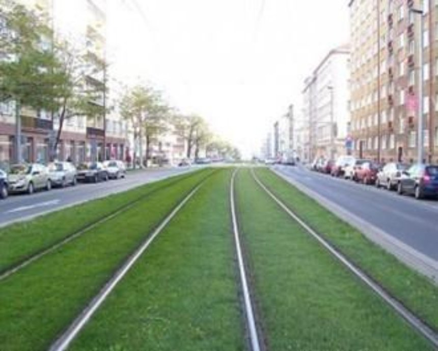 В Киеве проложат бесшумные трамвайные пути