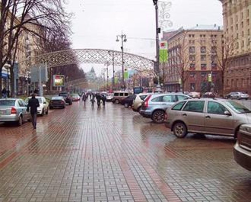 Где возле Крещатика можно оставить авто: список паркингов