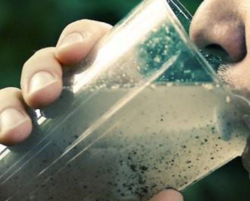 Пить вредно: на Дарнице из кранов потечет плохая вода