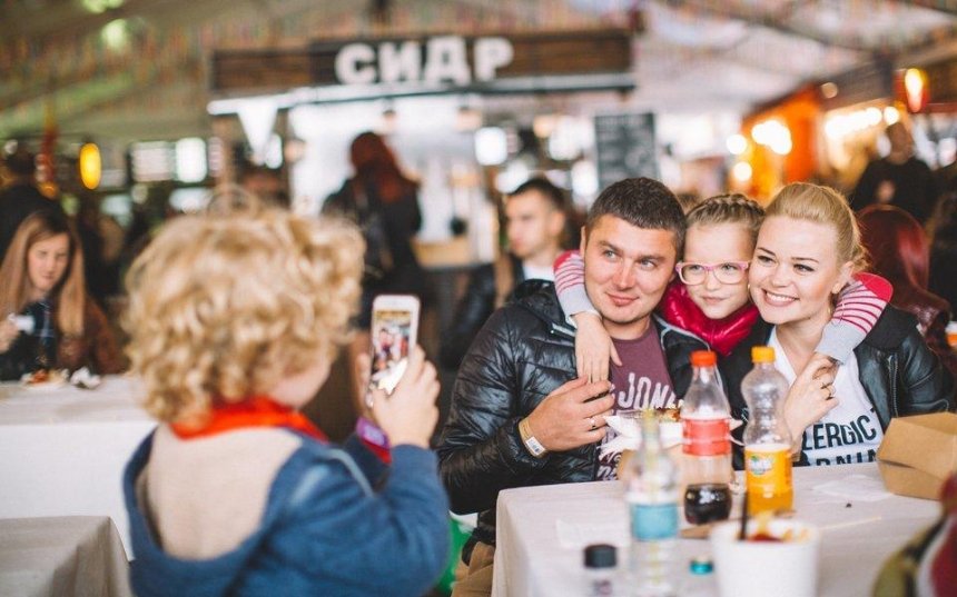 Теплая атмосфера: в Киеве пройдет итоговый фестиваль уличной еды 