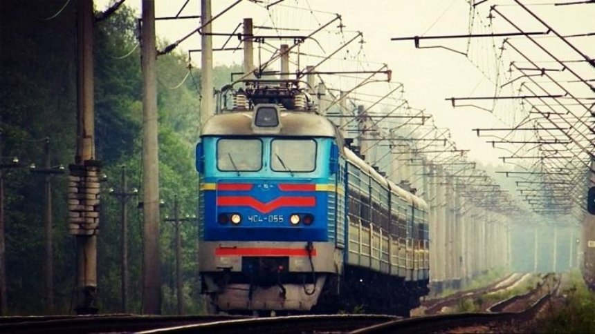 Новый поезд "Укрзализныци" будет курсировать через всю Украину