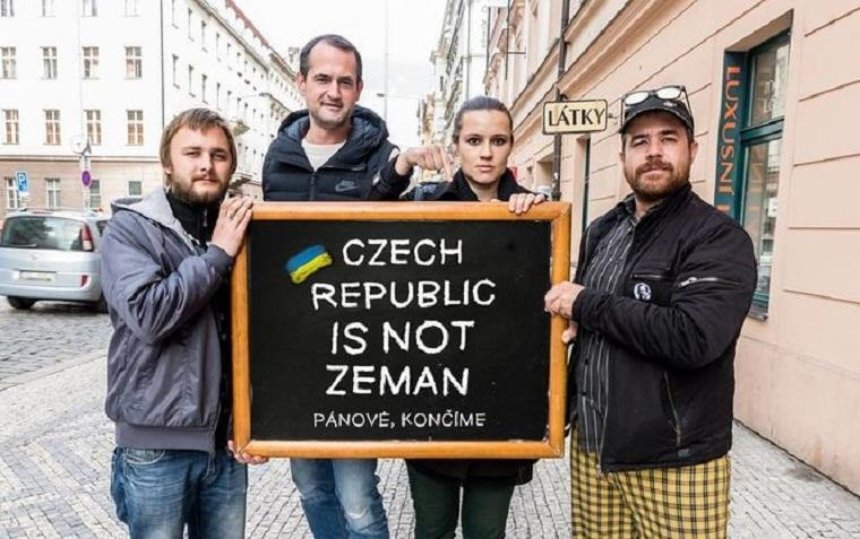 "Чехия — не Земан": чехи массово извиняются за своего президента в соцсетях
