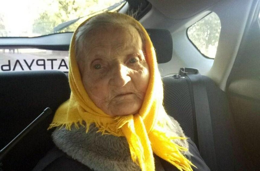 Полиция разыскивает родных потерявшейся бабушки