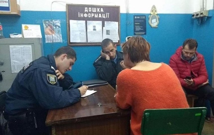 В киевском метро ограбили известного волонтёра