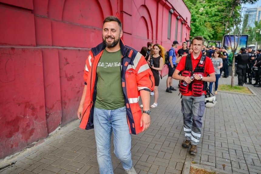 Дмитро Логгінов: "Волонтери зробили все можливе, щоб врятувати життя чоловіку"