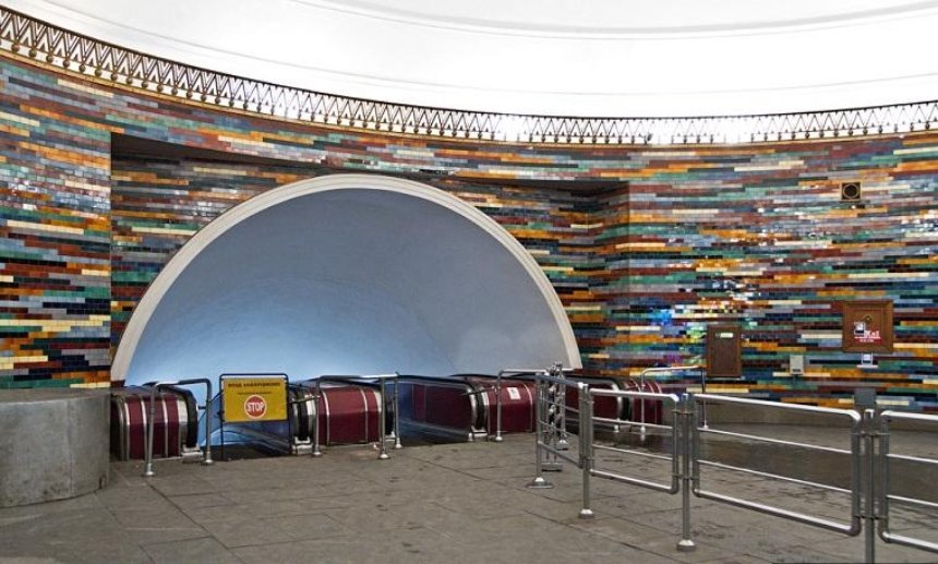 Эскалатор на станции «Крещатик» закрыли на ремонт (фото)