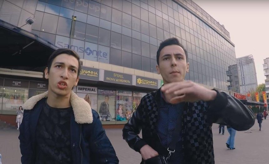 В Києві молодики «з посольства Азербайджану» погрожували активістам: їх змусили вибачитись (відео)