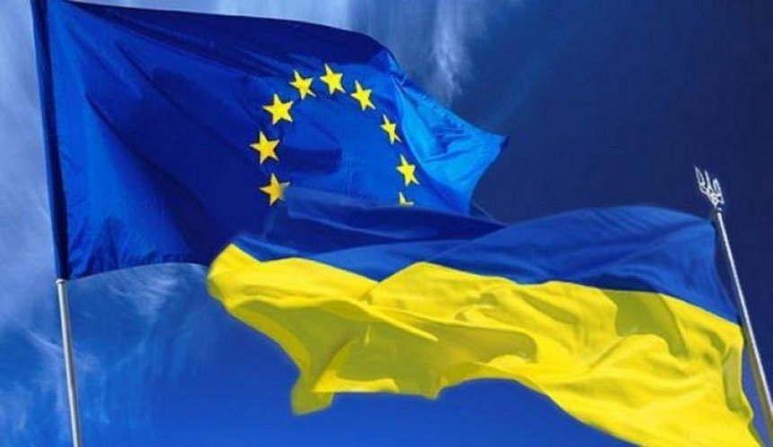 Евросоюз может временно остановить безвиз для Украины: причина