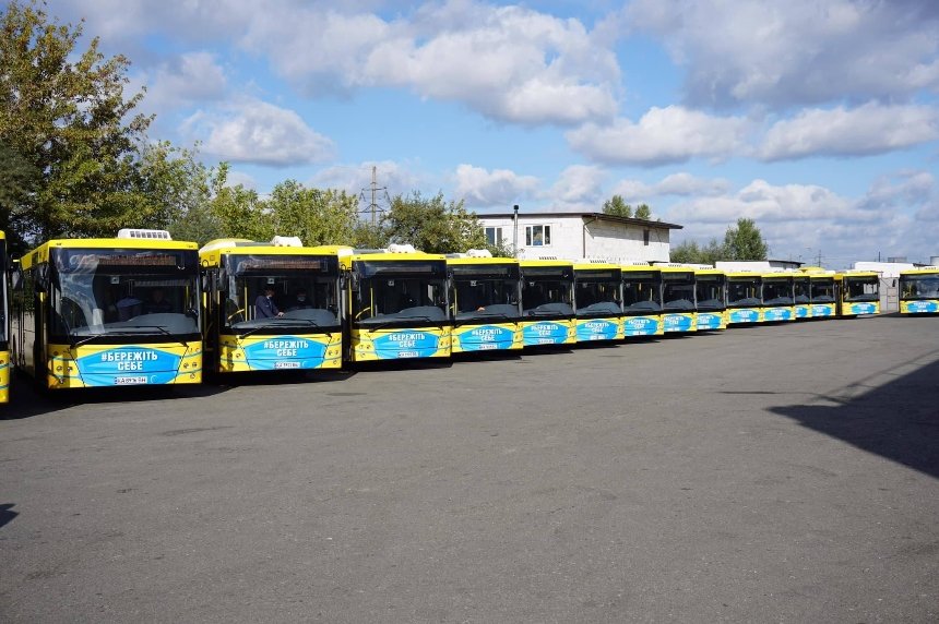 В этом году в Киеве выпустили на маршруты рекордное количество автобусов