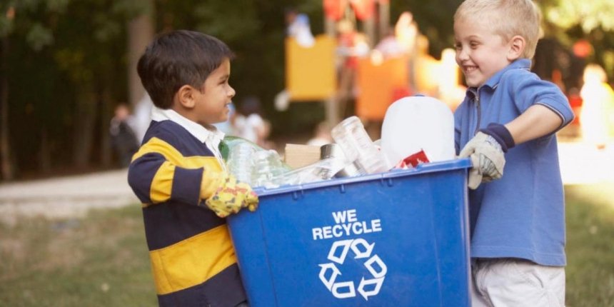 В Киевской ОГА создали игру, которая учит детей сортировать отходы