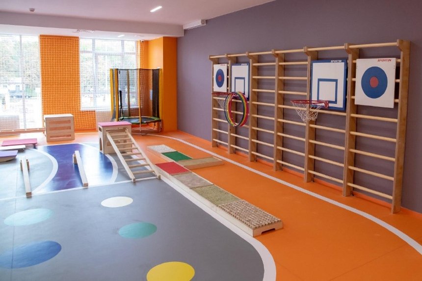 В Соломенском районе открыли детский сад, который начали строить 40 лет назад