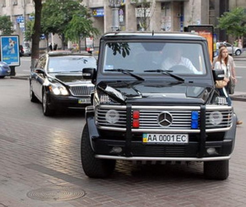 Правительство хочет разрешить водителям в Украине выбирать любые комбинации номерных знаков