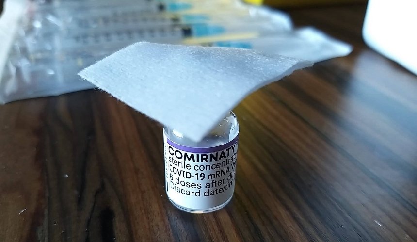 Исландия приостановила вакцинацию от COVID-19 препаратом Moderna