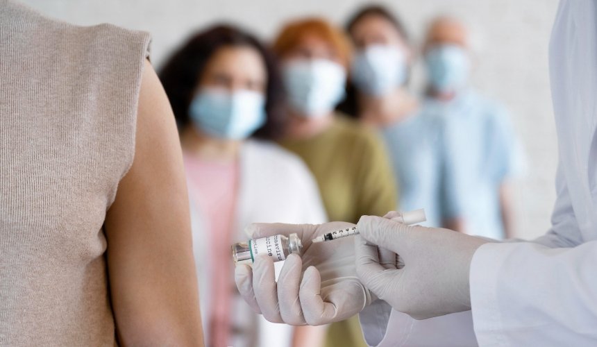 МОЗ планирует ввести в Украине дополнительную вакцинацию от COVID-19