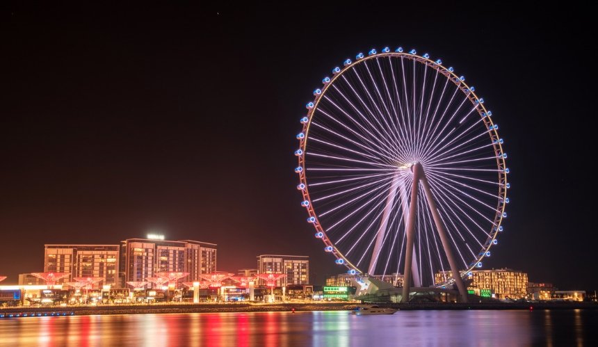 В Дубае открыли самое большое колесо обозрения в мире