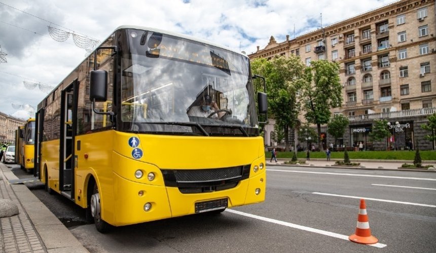 В КГГА усилили требования к перевозчикам на городских маршрутах 