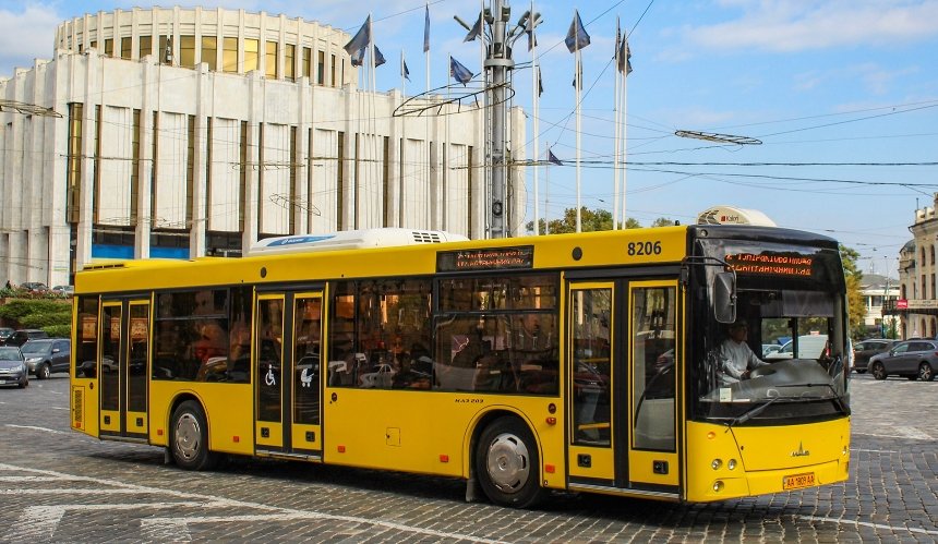 У Києві на більшості тролейбусних маршрутів продовжать курсувати автобуси