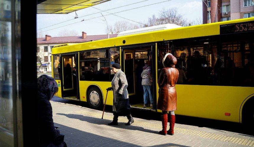 У Києві досі не працюють 20 комунальних маршрутів громадського транспорту