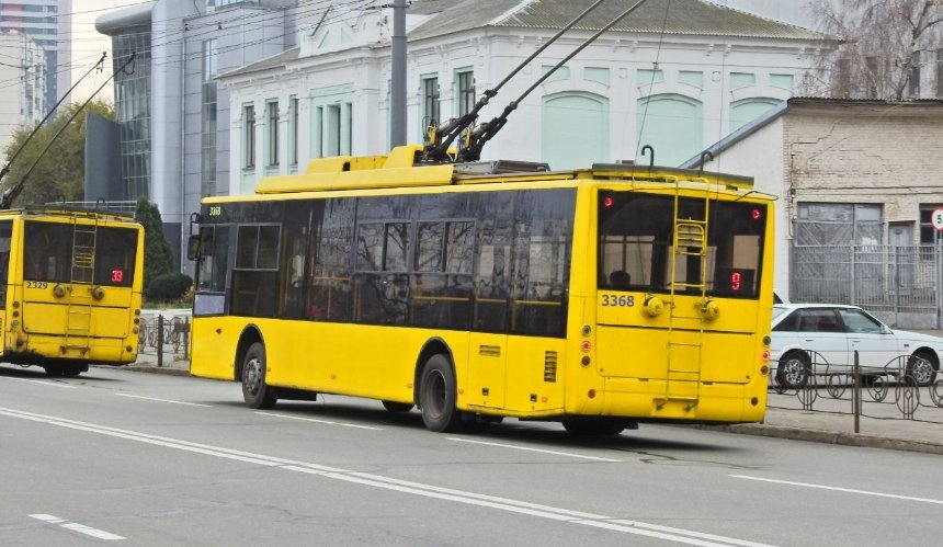 На вулицях Олени Теліги та Олександра Довженка закриють рух тролейбусів на один день 