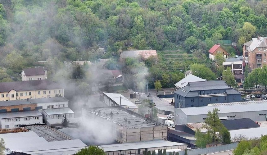 Київському заводу ТОВ “АДМ” на Сирецькій скасують дозвіл на викиди забруднюючих речовин: що відомо