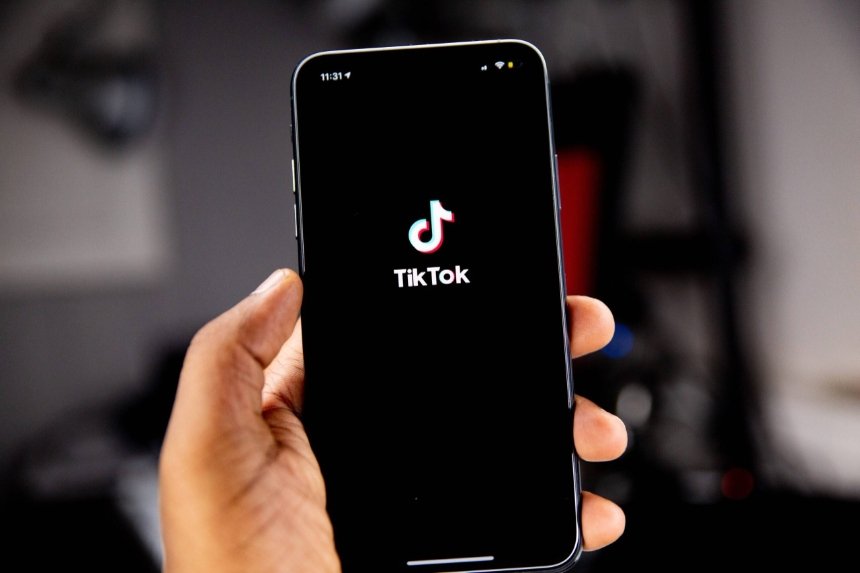 Монетизація в TikTok: як заробляти і виводити гроші у застосунку