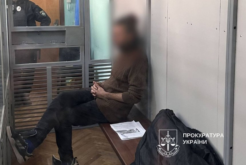 Суд взяв під варту Водія Mercedes-Benz, який побив велосипедиста у Києві