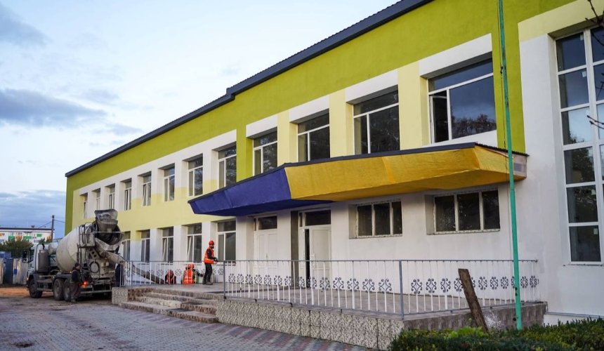 Відновлення шкіл на Київщині: що і де вже зробили