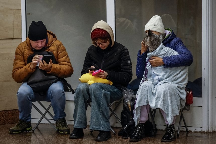 Уночі в метро Києва укривалися понад 11,5 тисяч людей