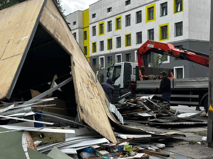 За тиждень у Києві демонтували 69 незаконних об’єктів