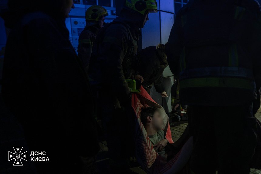 У ніч проти 19 жовтня ворог завдав балістичного удару по Києву