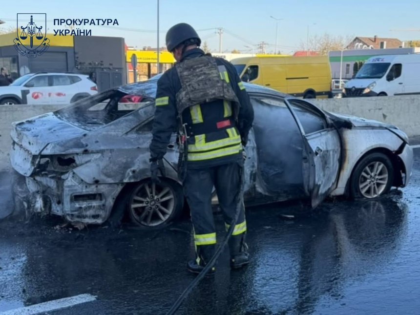 Ворожий безпілотник ударив поблизу траси Київ — Одеса біля ТЦ Ворожий безпілотник ударив поблизу траси Київ — Одеса біля ТЦ