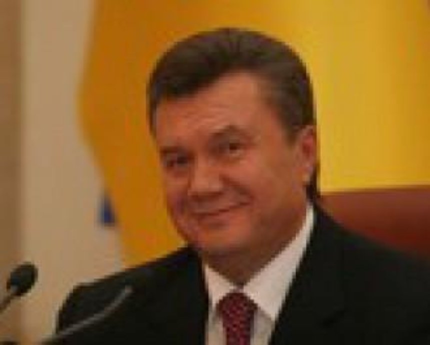 Бриджит Бардо стыдит Януковича