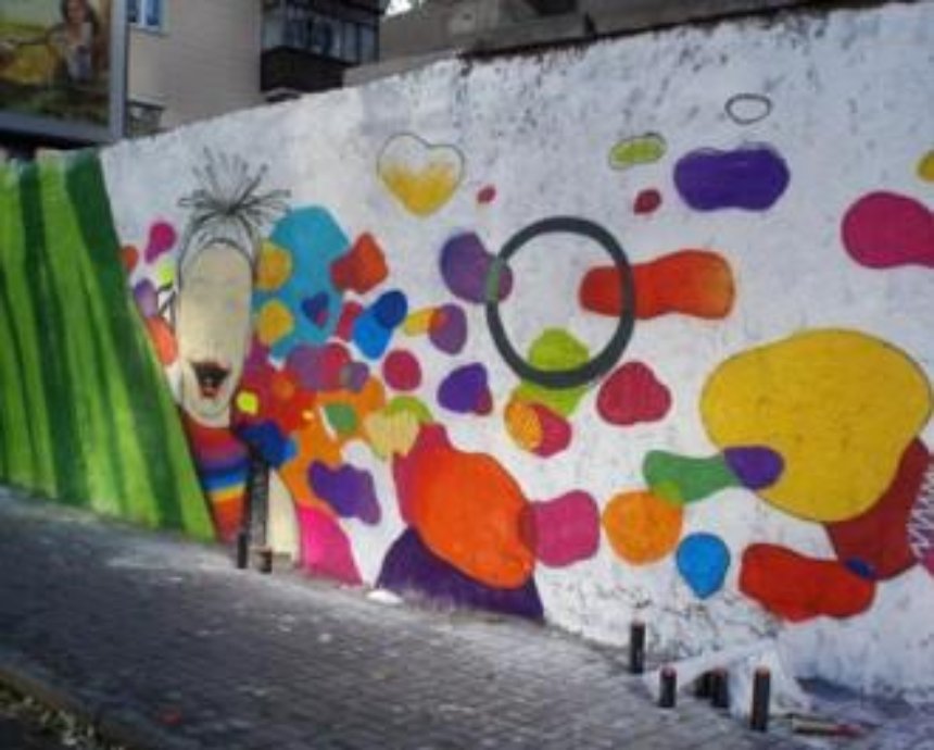 Клочкова и Фагот в центре города рисовали граффити