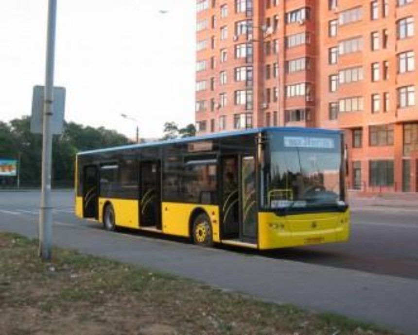 Киевлян пересадят на автобусы и троллейбусы