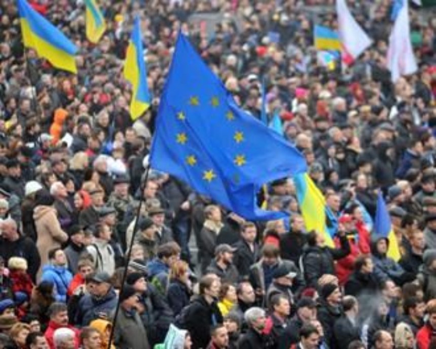 В годовщину Евромайдана пройдет народное вече