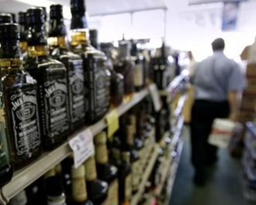 В Киеве хотят запретить продажу алкоголя после 22 часов
