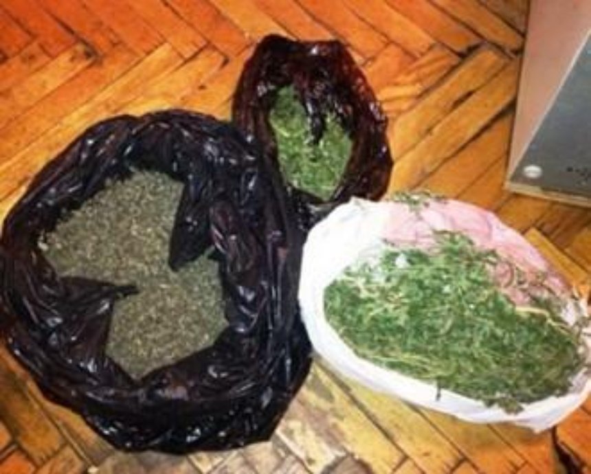 Милиция задержала "доброжелательного" киевлянина, который продавал наркотики