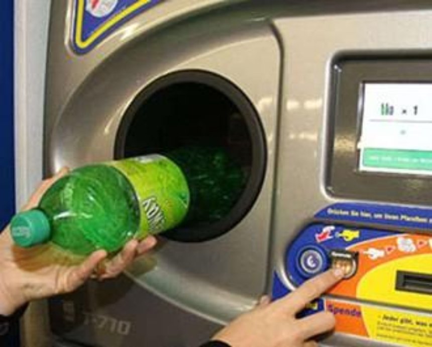 Киевляне хотят автоматы для сбора опасных отходов