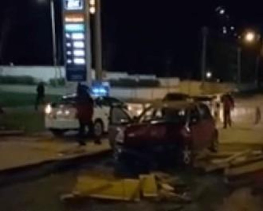 В Киеве пьяный генерал-полковник МВД пытался скрыться с места ДТП (видео)