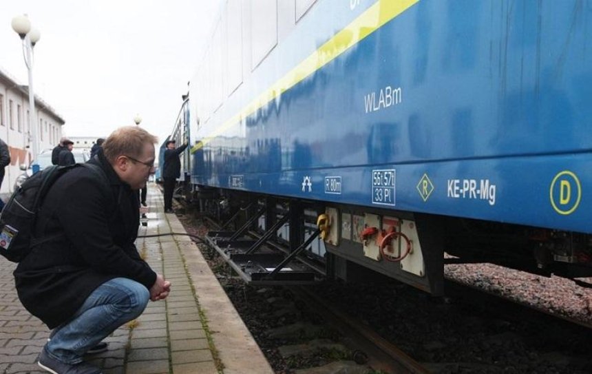 В Киеве презентовали новые вагоны для поезда "Киев-Вена" (фото)