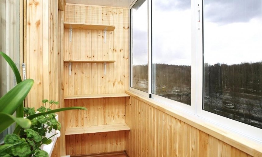 Обшивка балкона — тепло, уют и чистота в вашем доме