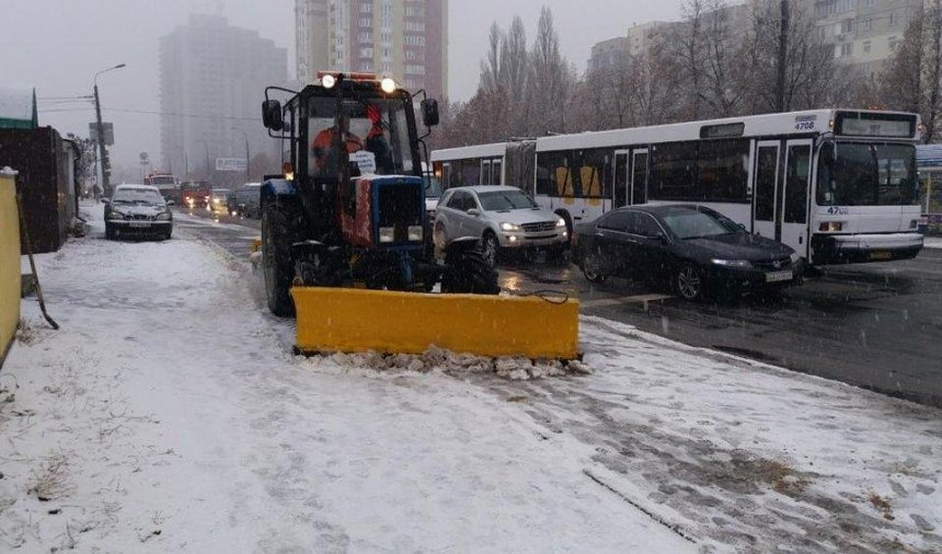 Последствия снегопада в столице ликвидируют 352 единицы снегоуборочной техники, — КГГА