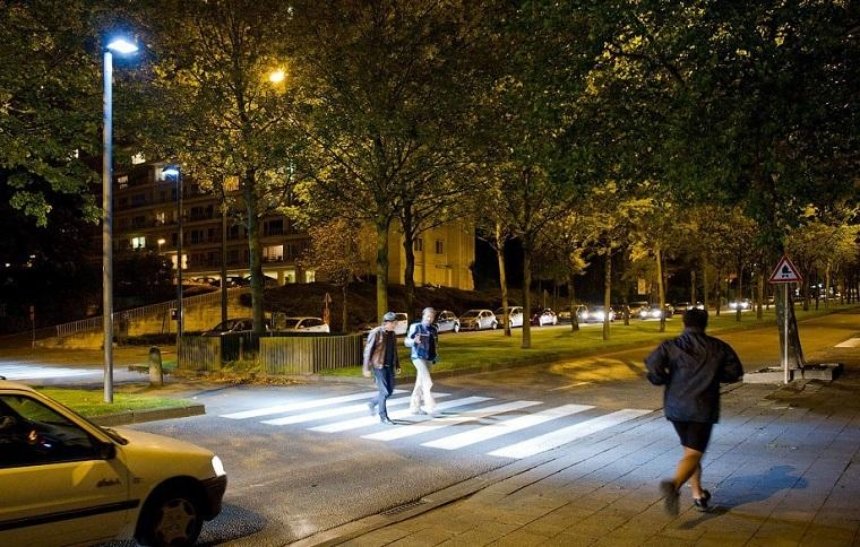 В столице будут подсвечивать пешеходные переходы